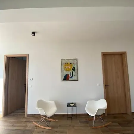 Mi, Opatija Riviera Rukavac (Primorje-Gorski Kotar)