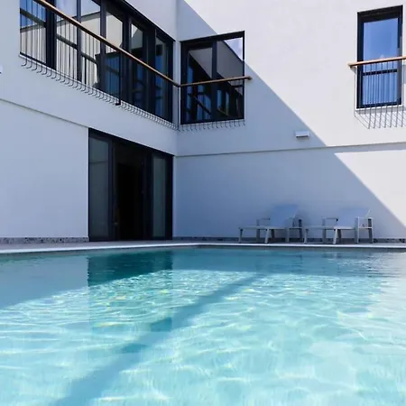 Mi, Opatija Riviera Villa