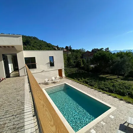 Mi, Opatija Riviera Rukavac (Primorje-Gorski Kotar)