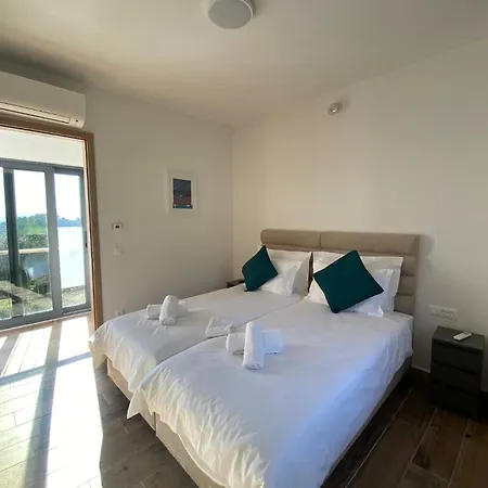 Mi, Opatija Riviera Villa Rukavac (Primorje-Gorski Kotar)