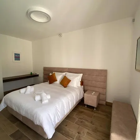 Mi, Opatija Riviera Villa Rukavac (Primorje-Gorski Kotar)