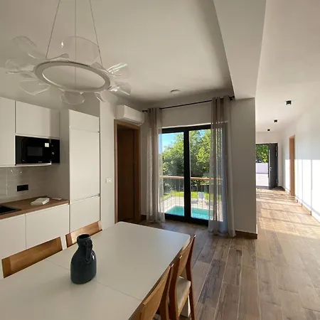 Mi, Opatija Riviera *