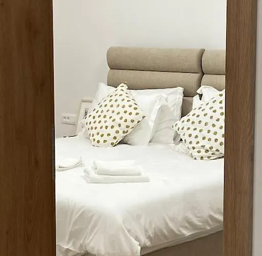 Mi, Opatija Riviera Villa