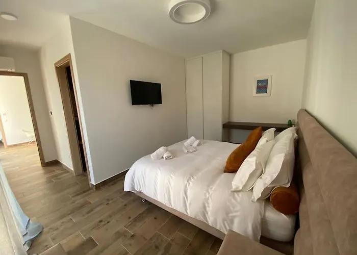 Mi, Opatija Riviera Villa