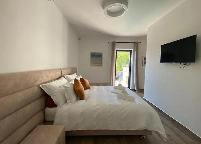 Mi, Opatija Riviera Rukavac