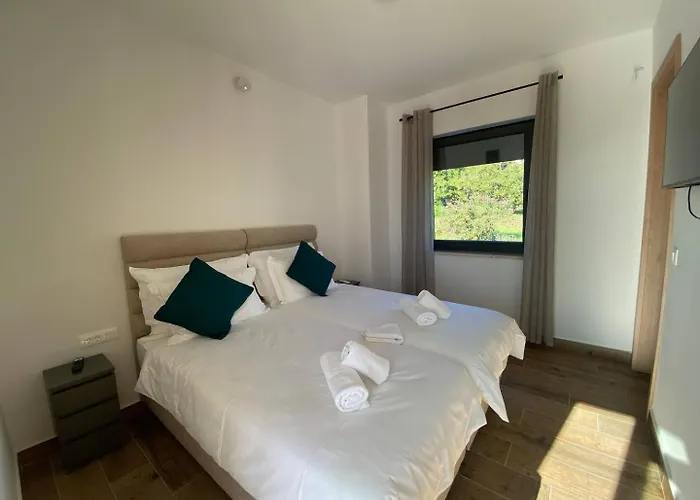 Mi, Opatija Riviera